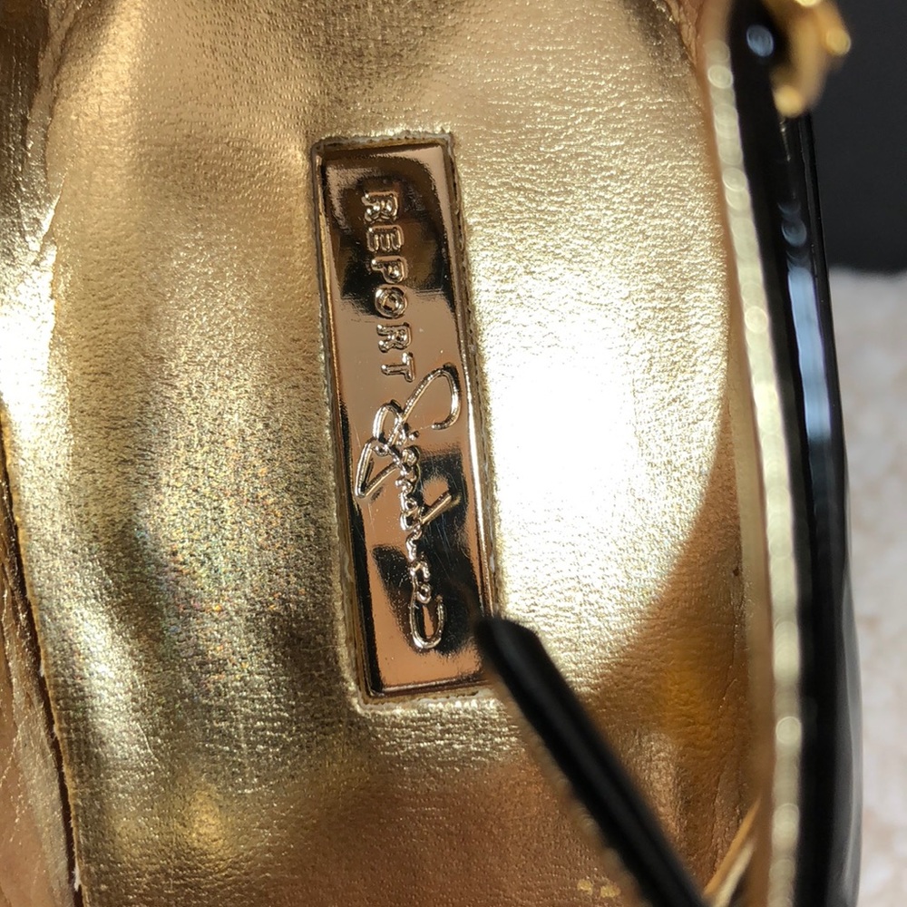 🆕 BNWT- patent leather black heels gold Buckles. - Picture 7 of 8